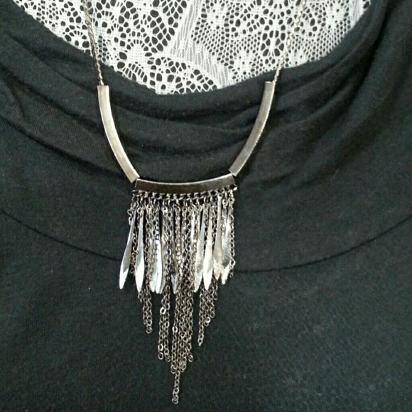 French inspired silver necklace - Picture 2 of 2