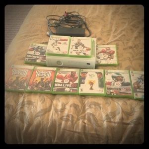 XBOX 360 like new! 10 games! TvcordsPower outlet!