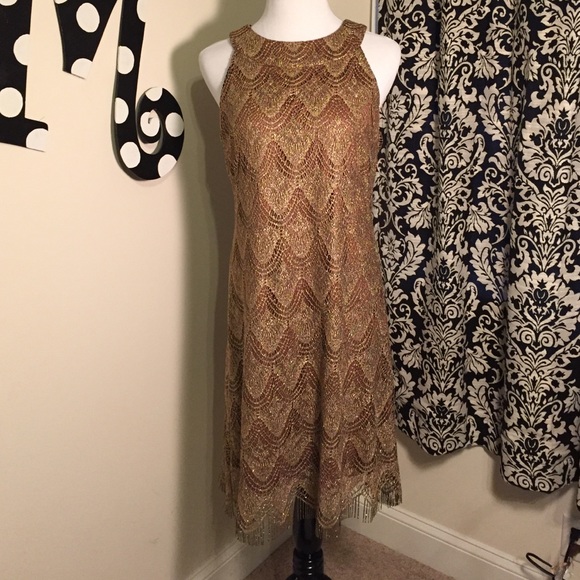 Gold shimmering dress!