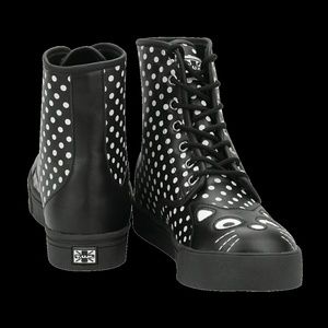 TUK polka dot cat boots!