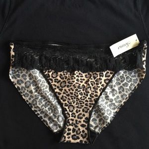 Bikini panties