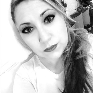 Meet your Posher, Melanie