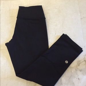 Lululemon Wonder Under Astro Crop