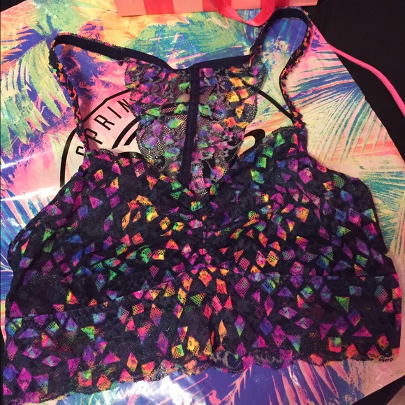☀️NWT VS BRALETTE