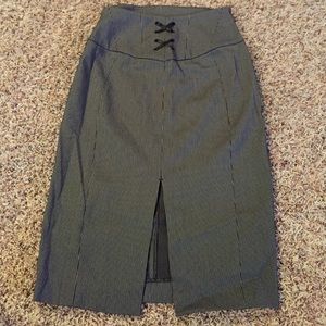 Express black and white pencil skirt