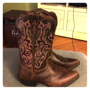 Justin Cowboy boots.