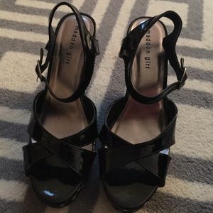 Madden girl wedges
