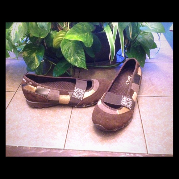 Browns & Gold sketchers shoes