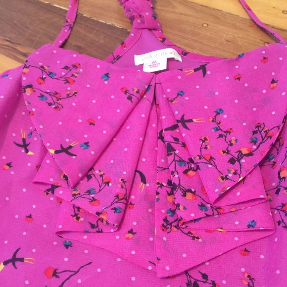 Cute blouse with floral pattern. - Picture 2 of 2