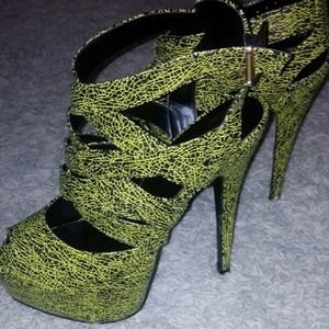 Green Platform Heels