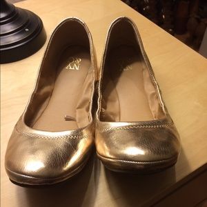 Gold flats from New York & company