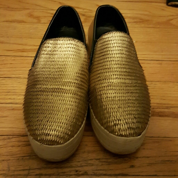 Steve Madden slip on sneakers