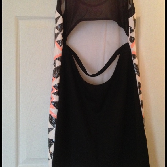 Dress - Picture 2 of 2