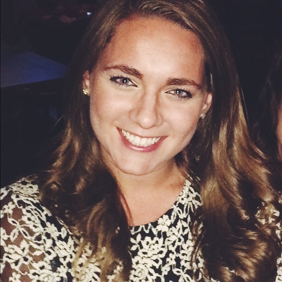 Meet your Posher! - Picture 3 of 3