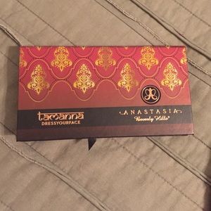 Anastasia Beverly Hills Tamanna Dress Your Face