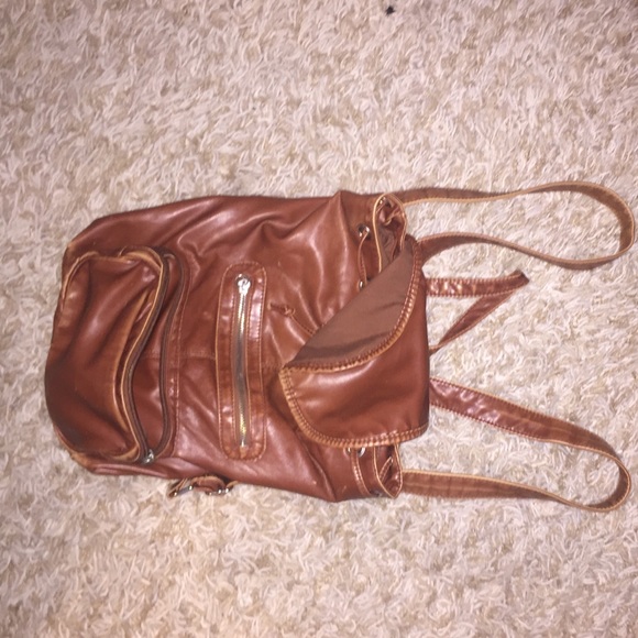 backpack - Picture 4 of 4