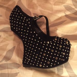 Heel-less  black heels