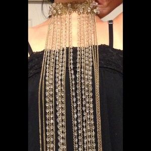 Bebe matching necklace / earrings