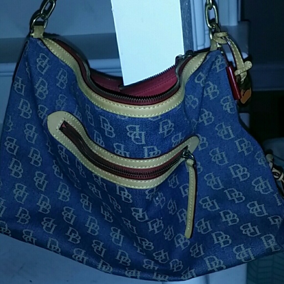 Dooney & Bourke shoulder bag