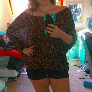 Leopard print high low top