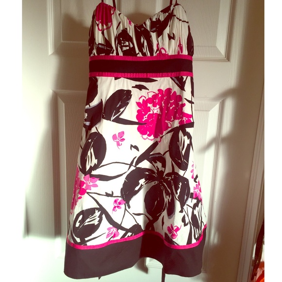 Cute summer/ floral dress (: