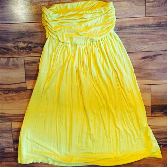 Yellow strapless cotton dress