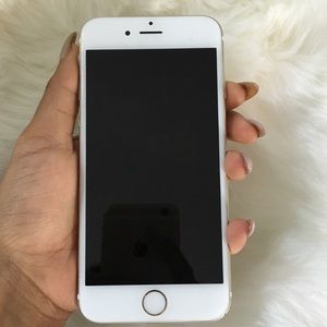 Gold iPhone 6 64 gb