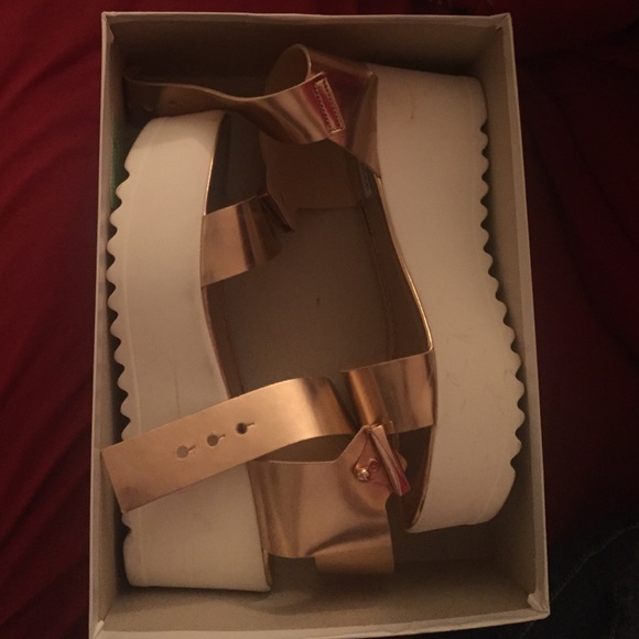 Steve Madden Surfside sandal