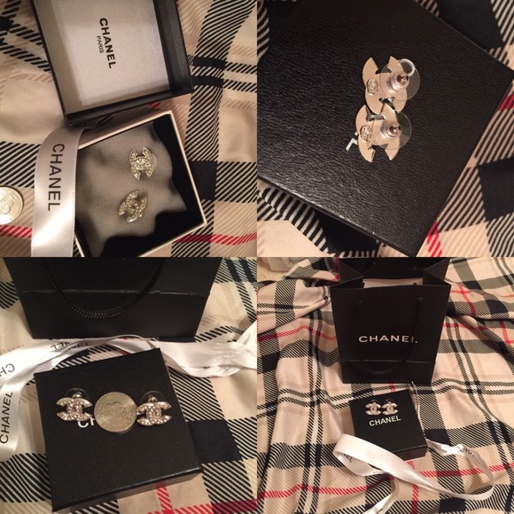 Chanel earring
