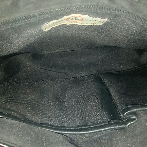 Wilson's Leather Cross Bag - Picture 3 of 4