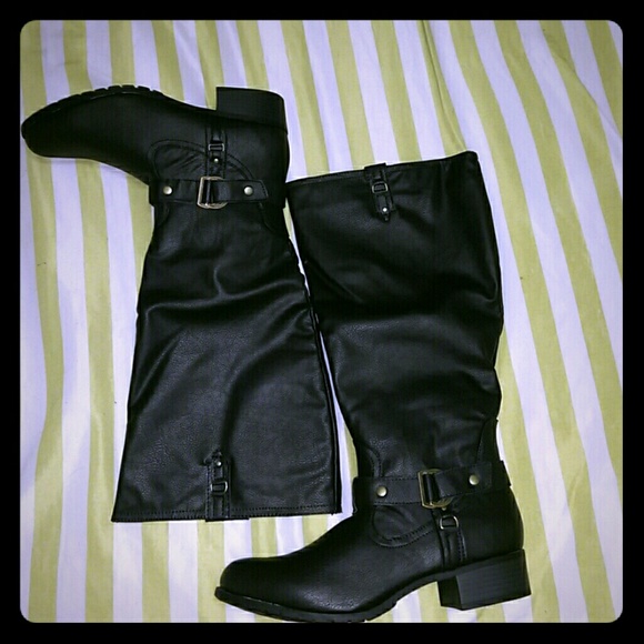 Black wide calf leather riding boots!
