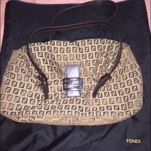 !AUTHENTIC FENDI PURSE!