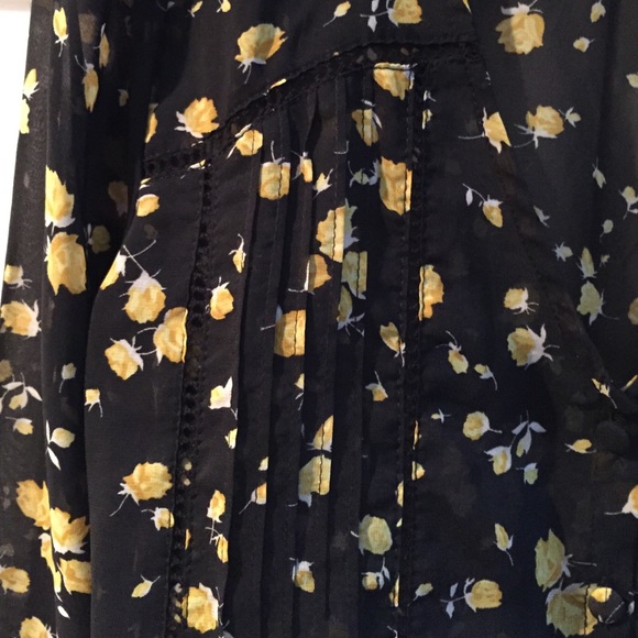 Volcom blouse - Picture 2 of 4