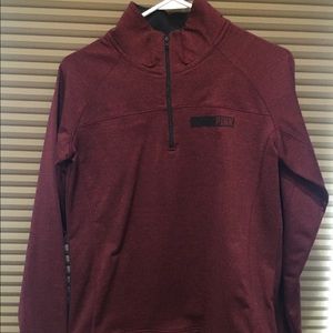 Victoria's Secret ultimate pull over 💕