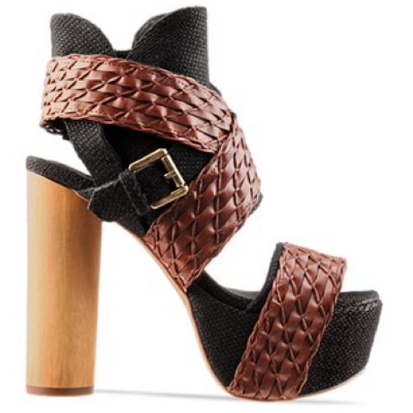 Jeffrey Campbell So Much platform