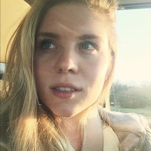 Meet your Posher, Nina