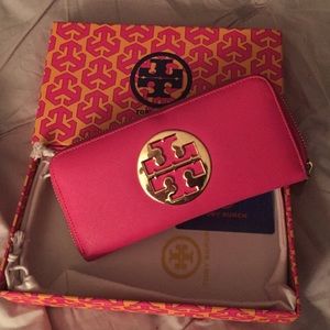 💖💖💖host pick 💖💖Authentic Tory Burch wallet