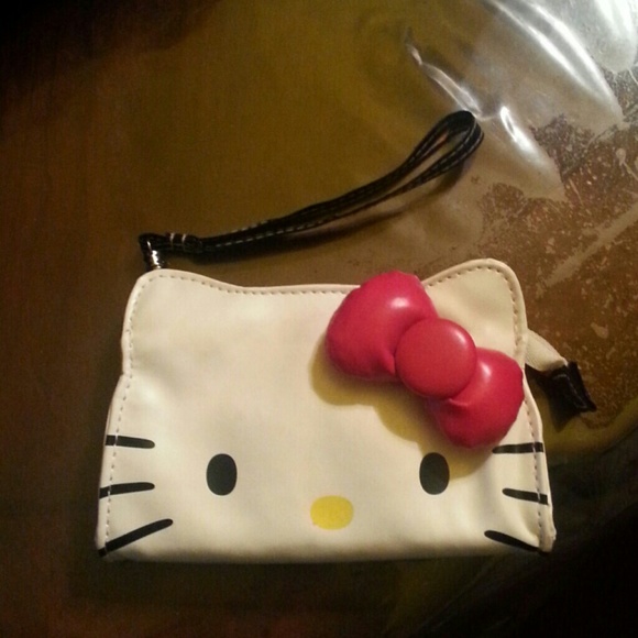 Hello kitty Wrislet purse