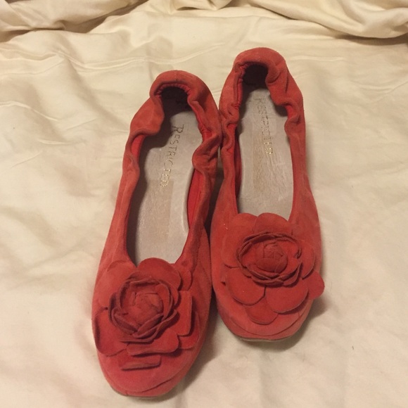 Coral Restricted Wedge Heels