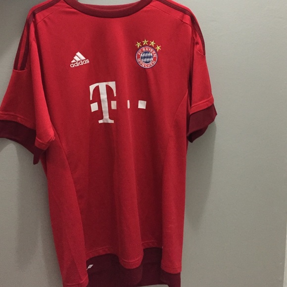 Adidas Bayern Munchen soccer jersey