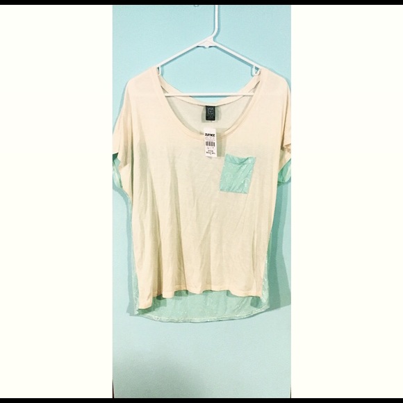 Large Semi High Low Shirt NWT