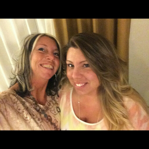 Meet your Posher, Erica ⭐ - Picture 4 of 4