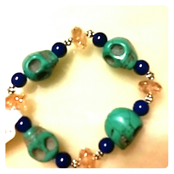 Skull and bead bracelet