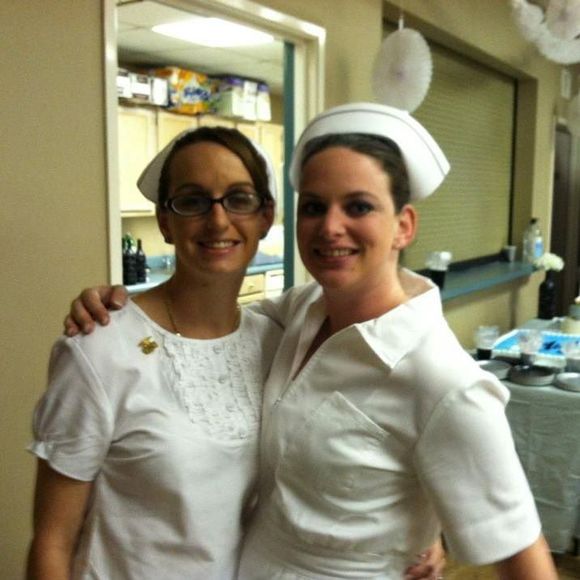 Meet your Posher, Danielle - Picture 1 of 1