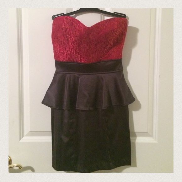 Semi-Formal Sweetheart Red & Gray Short Dress 😍