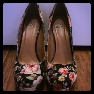 Floral Dive Lounge Platform Heels