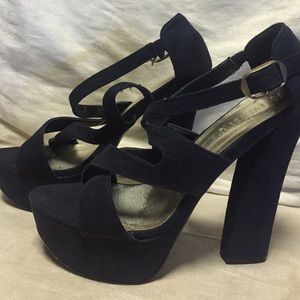 Forever 21 chunky suede heels