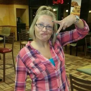 Meet your Posher, Nikki