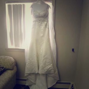 BRIDAL GOWN
