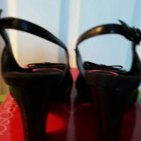 Shoes - Picture 2 of 3